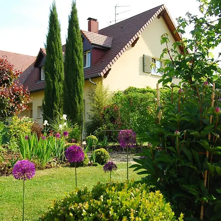 فندق مبيت وإفطار D'hotes Les Chateaux 3*