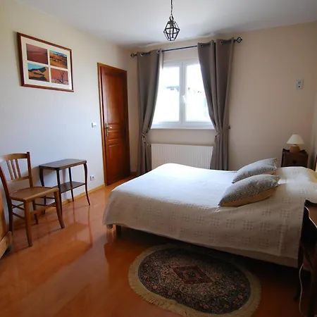 فندق مبيت وإفطار D'hotes Les Chateaux 3*