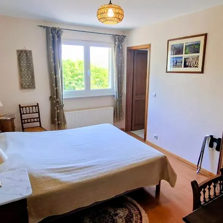 فندق مبيت وإفطار D'hotes Les Chateaux 3*